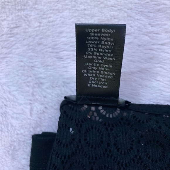 Ann Taylor Short Sleeve Lace Top - Picture 6 of 6